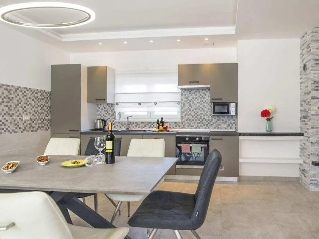 Villa Dina Comfortable Holiday Residence Labin